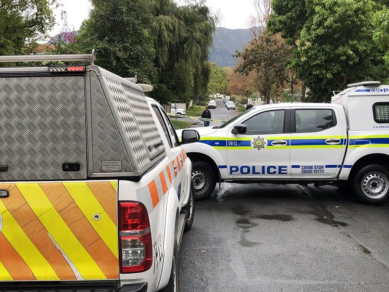 Кадри от местопрестъплението бяха разпространени от южноафриканското издание EWNReporter.