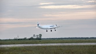 Първи успешен полет на българска компания за карго доставки