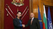 Тагарев обсъди с украинската посланичка нова военна помощ