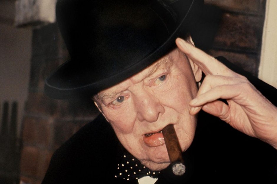 Уинстън Чърчил е известен с пурите си