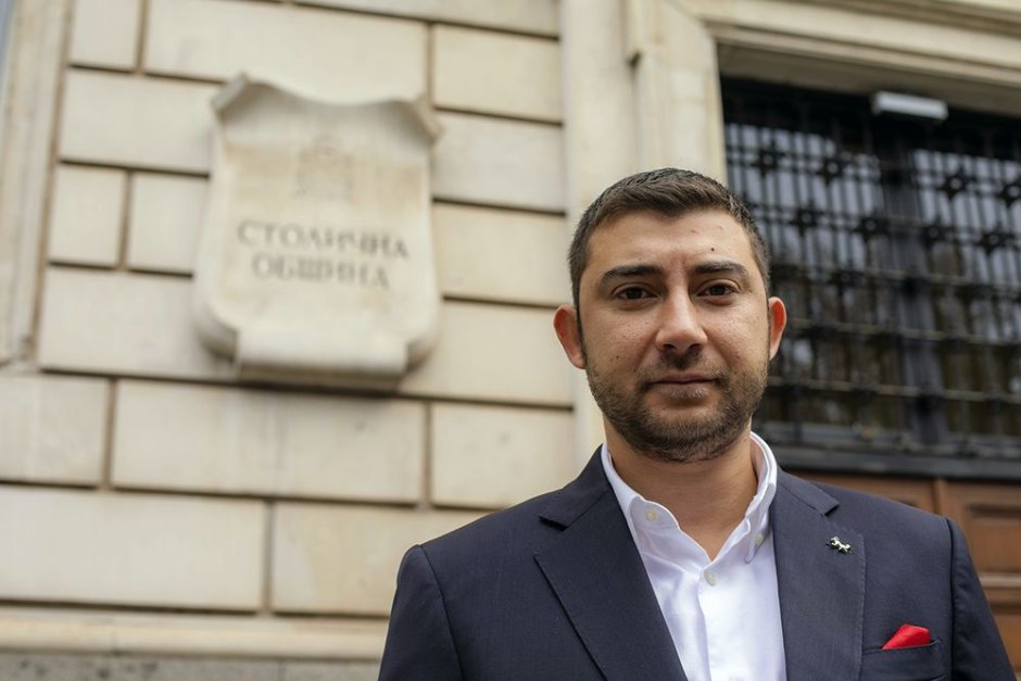 Карлос Контрера от ВМРО подаде оставка като председател на транспортната комисия в Столичния общински съвет.