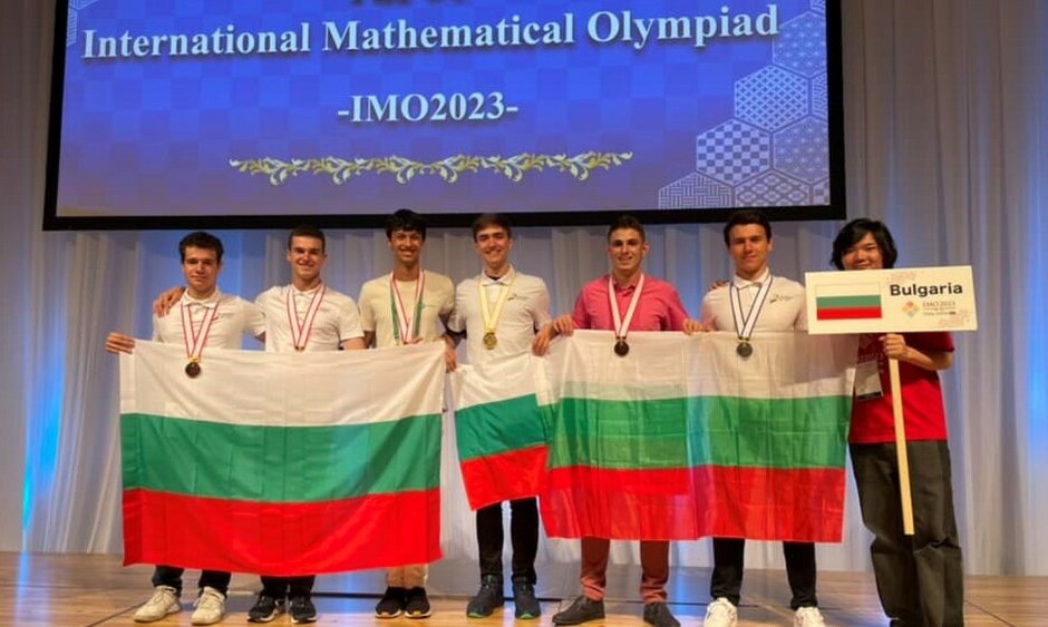 Българският отбор спечели един златен, един сребърен и четири бронзови отличия Сн. Сдружението на олимпийските отбори по природни науки