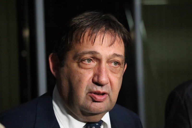 Бившият регионален министър Иван Шишков мисли как да се кандидатира за кмет на София