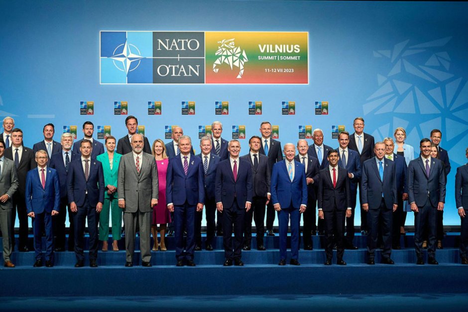 Лидерите на страните от НАТО по време на срещата си във Вилнюс
