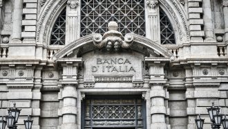 Италия облага с 40% свръхпечалбите на банките