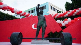 Паметник на щангиста Наим Сюлейманоглу бе открит в Истанбул 3 https://netnews.bg/wp-content/uploads/2023/08/d0bfd0b0d0bcd0b5d182d0bdd0b8d0ba-d0bdd0b0-d189d0b0d0bdd0b3d0b8d181d182d0b0-d0bdd0b0d0b8d0bc-d181d18ed0bbd0b5d0b9d0bcd0b0d0bdd0bed0b3-2.jpg medium fa51d626cd504f2448476851fcabd60b https://netnews.bg/wp-content/uploads/2023/08/d0bfd0b0d0bcd0b5d182d0bdd0b8d0ba-d0bdd0b0-d189d0b0d0bdd0b3d0b8d181d182d0b0-d0bdd0b0d0b8d0bc-d181d18ed0bbd0b5d0b9d0bcd0b0d0bdd0bed0b3-2.jpg