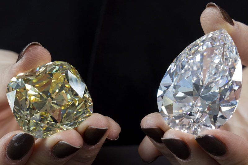 20 служители на компания за добив на диаманти загинаха при катастрофа в Южна Африка
