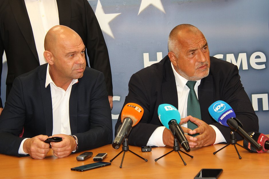 Костадин Димитров, (вляво) бе обявен от Бойко Борисов като кандидат-кмет на ГЕРБ за Пловдив, сн. БГНЕС