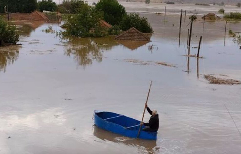 Апокалипсис: поне 6 загинали и още толкова изчезнали при наводненията в Гърция (ГАЛЕРИЯ, ВИДЕО)
