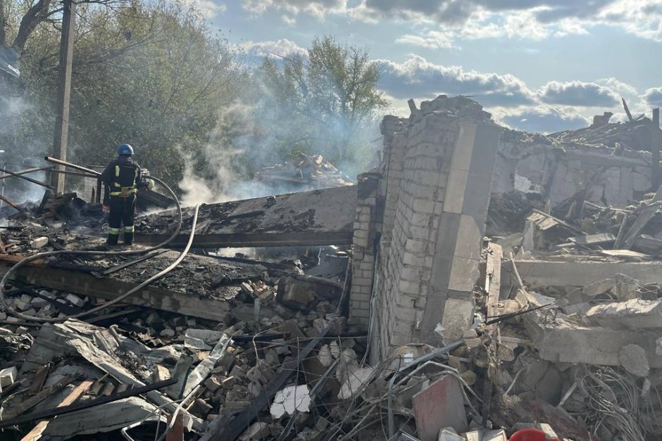 Най-малко 51 убити при руски ракетен удар по хранителен магазин в Харковска област