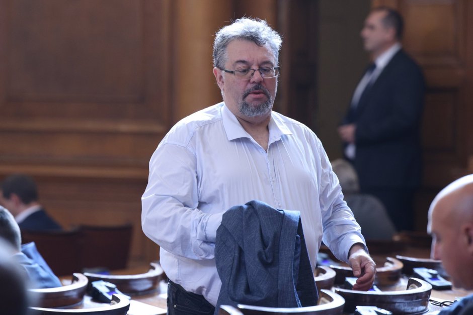 Манол Пейков остава в парламента, където ще е съсредоточен върху изготвянето на Закон за Пловдив, сн. БГНЕС