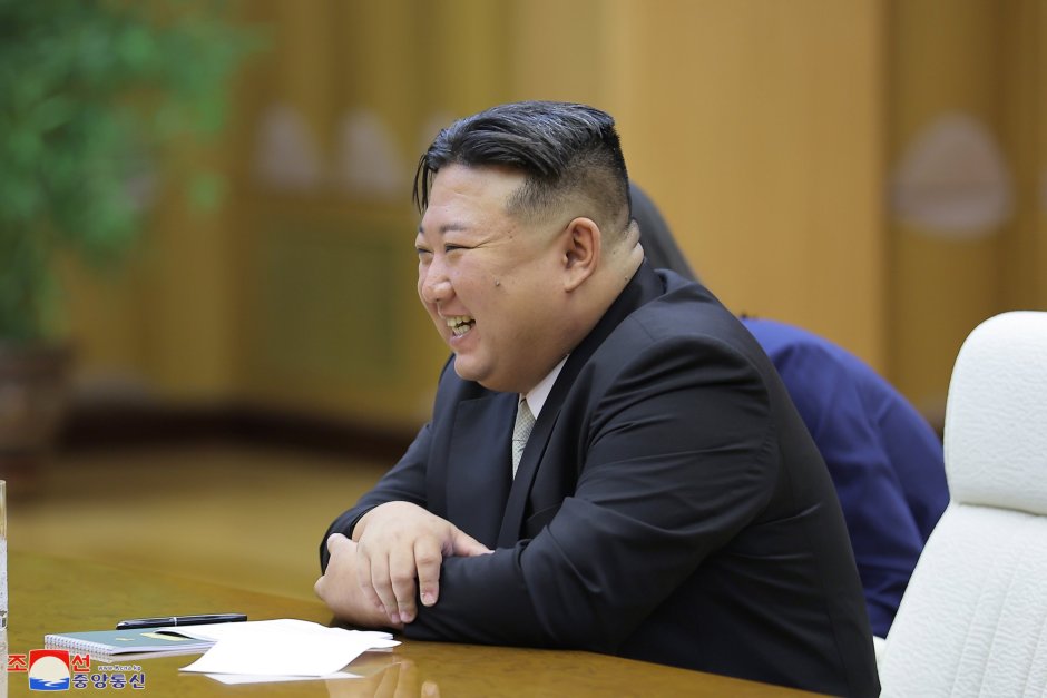 Севернокорейският лидер Ким Чен Ун, снимка ЕПА/БГНЕС