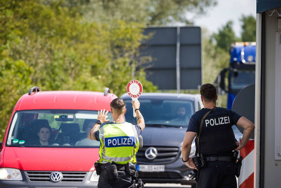 Полша и Чехия въвеждат проверки на границата със Словакия