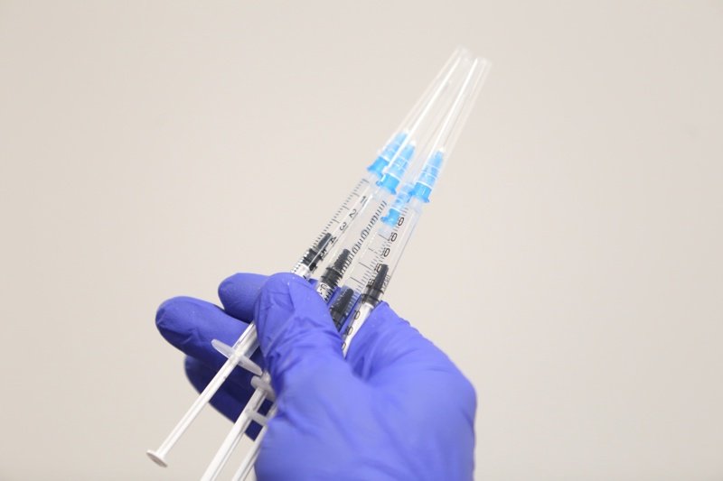 755 души се ваксинираха с новата ваксина срещу Covid
