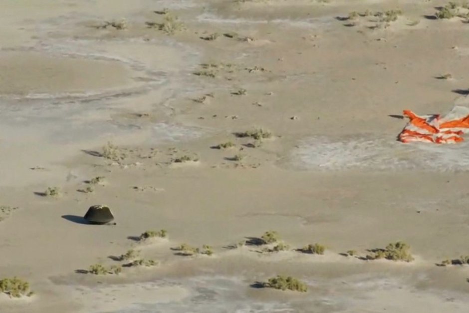 Капсулата с прах от астероида Бену се приземи успешно в пустинята в Юта, сн. НАСА