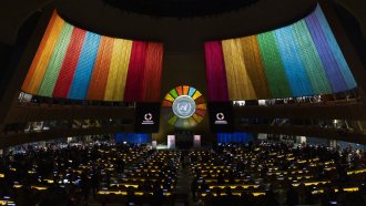 Ердоган обърка кампания за устойчивост в ООН с "цветовете на ЛГБТ"