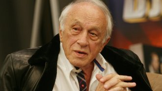 Почина бившият издател на вестниците "Труд" и "Преса" Тошо Тошев