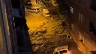 Осем станаха жертвите при наводненията в Северозападна Турция