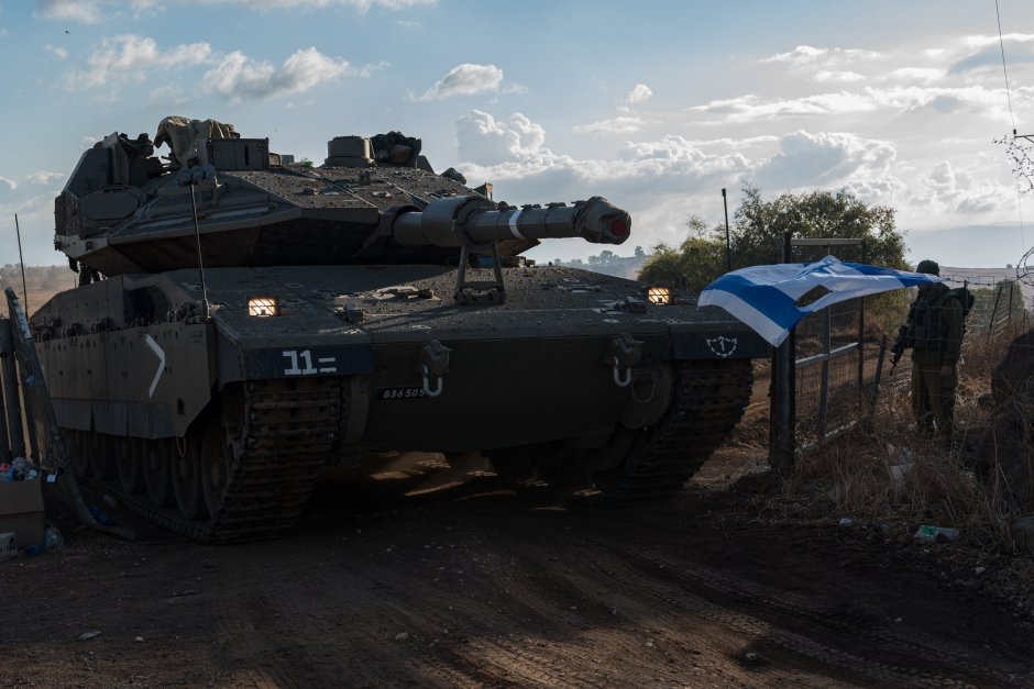 Танкове на Израел са влезли в ивицата Газа Сн. ЕПА/БГНЕС