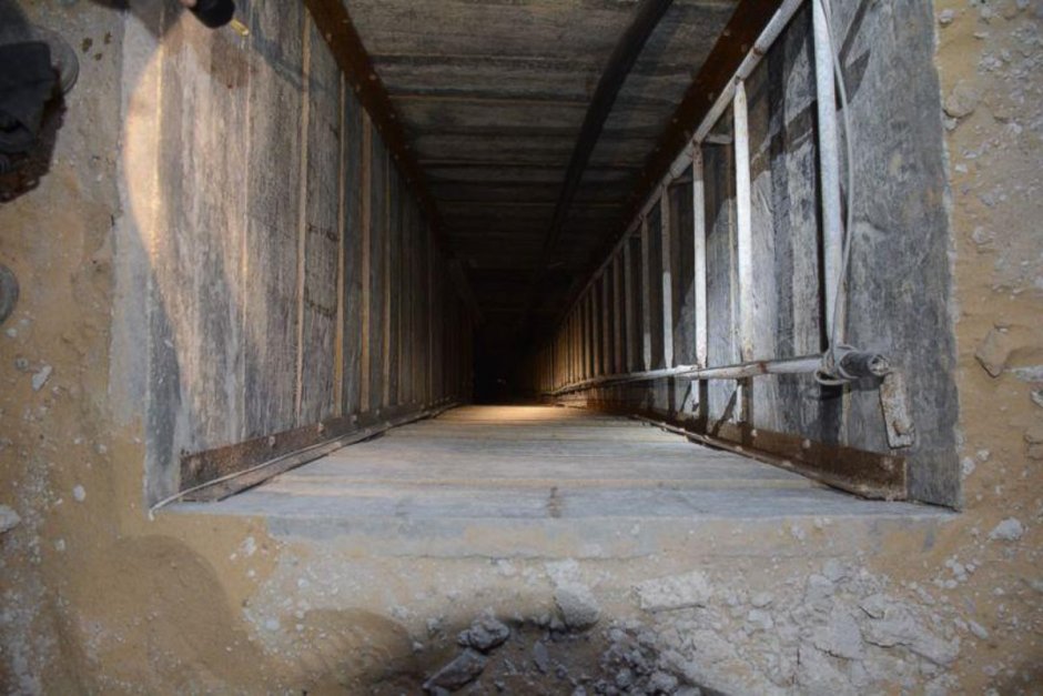 Градът от тунели на "Хамас" под Газа - скрита фронтова линия за Израел