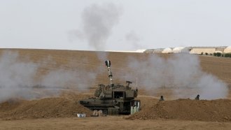 Израелската армия обяви, че напредва към град Газа, но се сблъсква с ожесточена съпротива