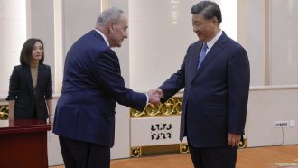 Си Цзинпин се срещна с американски сенатори