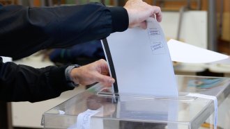 Изборният ден: 34.16 % активност към 16 ч. Без сериозни нарушения, но с казуси около хартиения вот