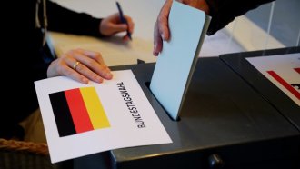 Дясноцентристките партии печелят ключови регионални избори в Германия