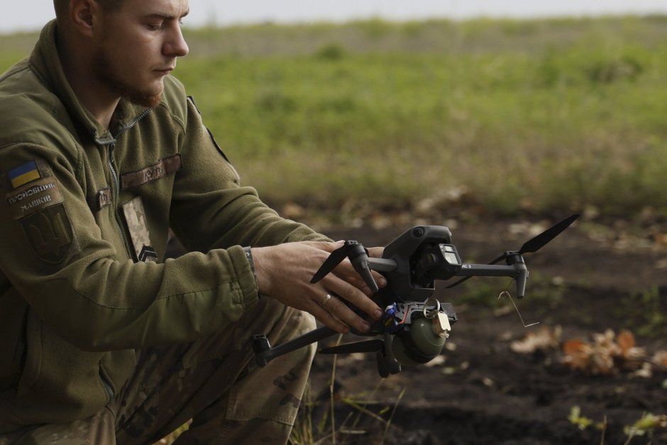 Украйна с една от най-мощните си атаки с дронове срещу Крим