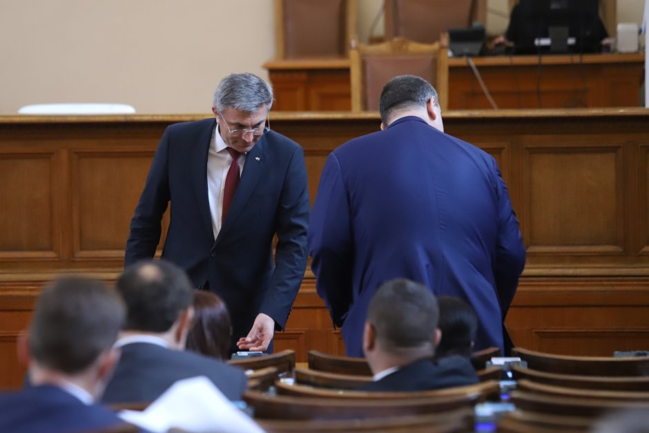 Съпредседателите на парламентарната група на ДПС Мустафа Карадайъ и Делян Пеевски, снимка: БГНЕС