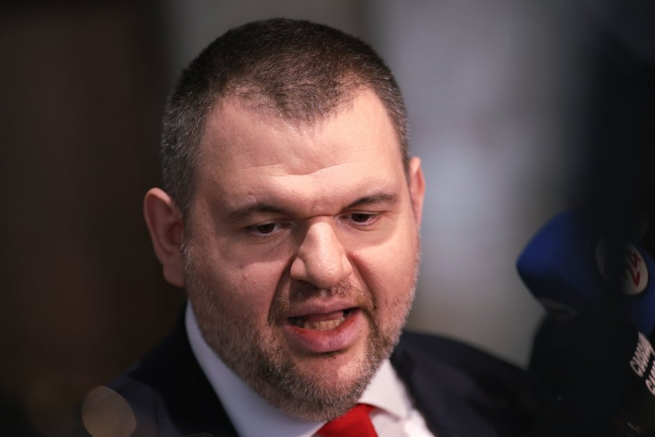 Делян Пеевски пак се предложи за премиер и обвини Денков, че е като мащеха за народа