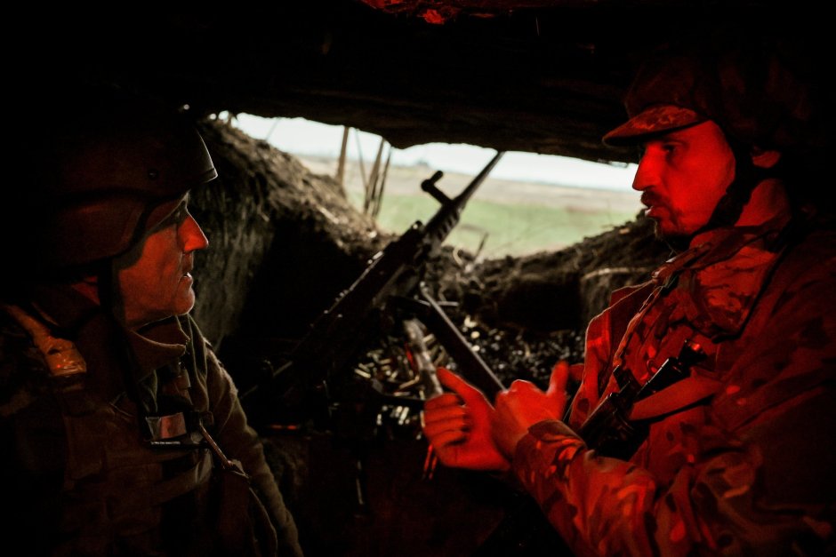 Военнослужещи от 68-ма пехотна бригада "Олекса Довбуш" в района на Харков, Украйна Сн. ЕПА/БГНЕС