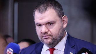 Пеевски стана едноличен лидер на парламентарната група на ДПС