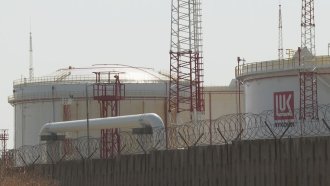 ЕК проверява нарушава ли "Нефтохим" петролното ембарго