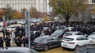 МВР неуспешно пробва да си измие ръцете за погрома с Васил Терзиев
