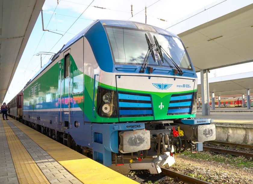 С доставката на новите 10 смартрона БДЖ ще разполага с 25 "умни" локомотива Сн.БДЖ
