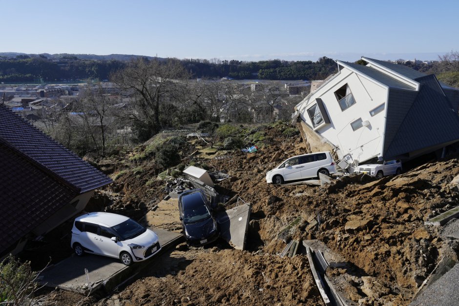 Загиналите при земетресението в Япония станаха 92-ма, 242 души са в неизвестност