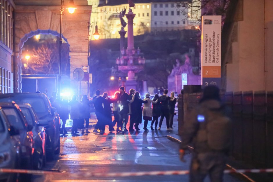 Прага е в шок заради стрелбата в университета, сн. GettyImages
