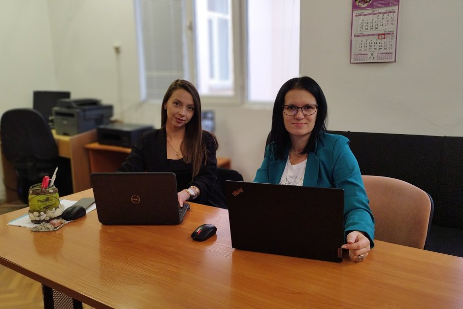Стоянка Митева и Гергана Колева - учителките с най-много уроци в "Дигитална раница" Сн. МОН