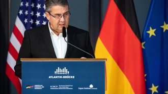 Бивш немски вицеканцлер: Германия се проваля с интеграцията на мигрантите