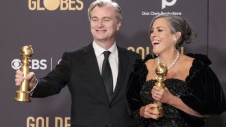 "Опенхаймер" триумфира на наградите "Златен глобус"
