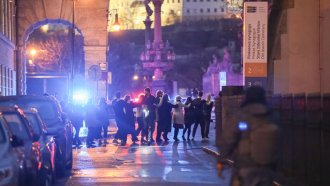 Жертвите на стрелбата в университет в Прага надхвърлиха 15, ранени са 24 души