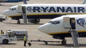 "Райънеър" сваля цените си след бойкот на онлайн платформи за самолетни билети