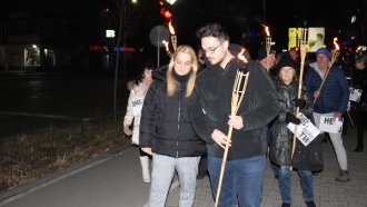 Факелно шествие в Благоевград срещу насилието над жени