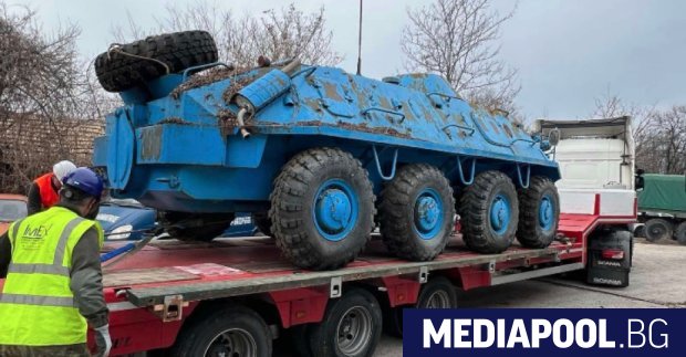 « L'opération est en cours. »  Les véhicules blindés de transport de troupes promis par Kiev sont enfin partis pour l'Ukraine