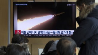 Северна Корея с нова серия от ракетни тестове