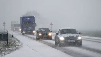 Снеговалежи и студ: Проблеми с транспорта в Германия, ситуацията в Белгия се нормализира