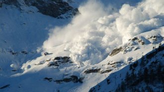За лавинна опасност предупреди планинската служба