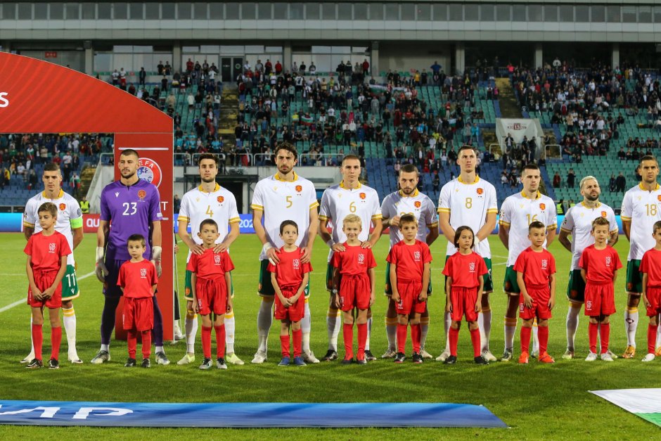 Националният отбор минути преди началото на мача с Литва в София, загубен с 0:2, Сн. БГНЕС