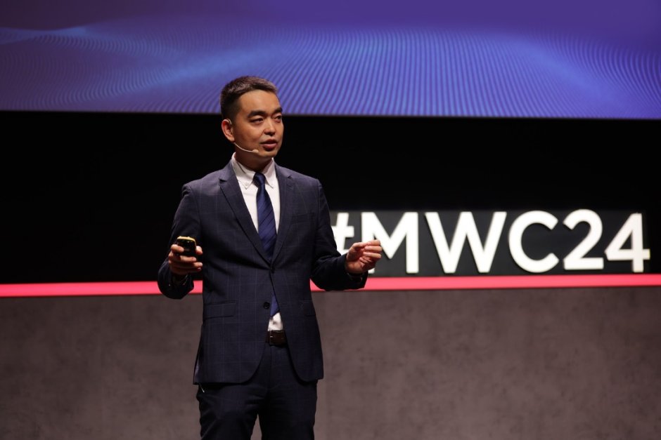 В Барселона Джордж гао представи новите технологични и продуктови решения на "Хуауей", сн. Huawei